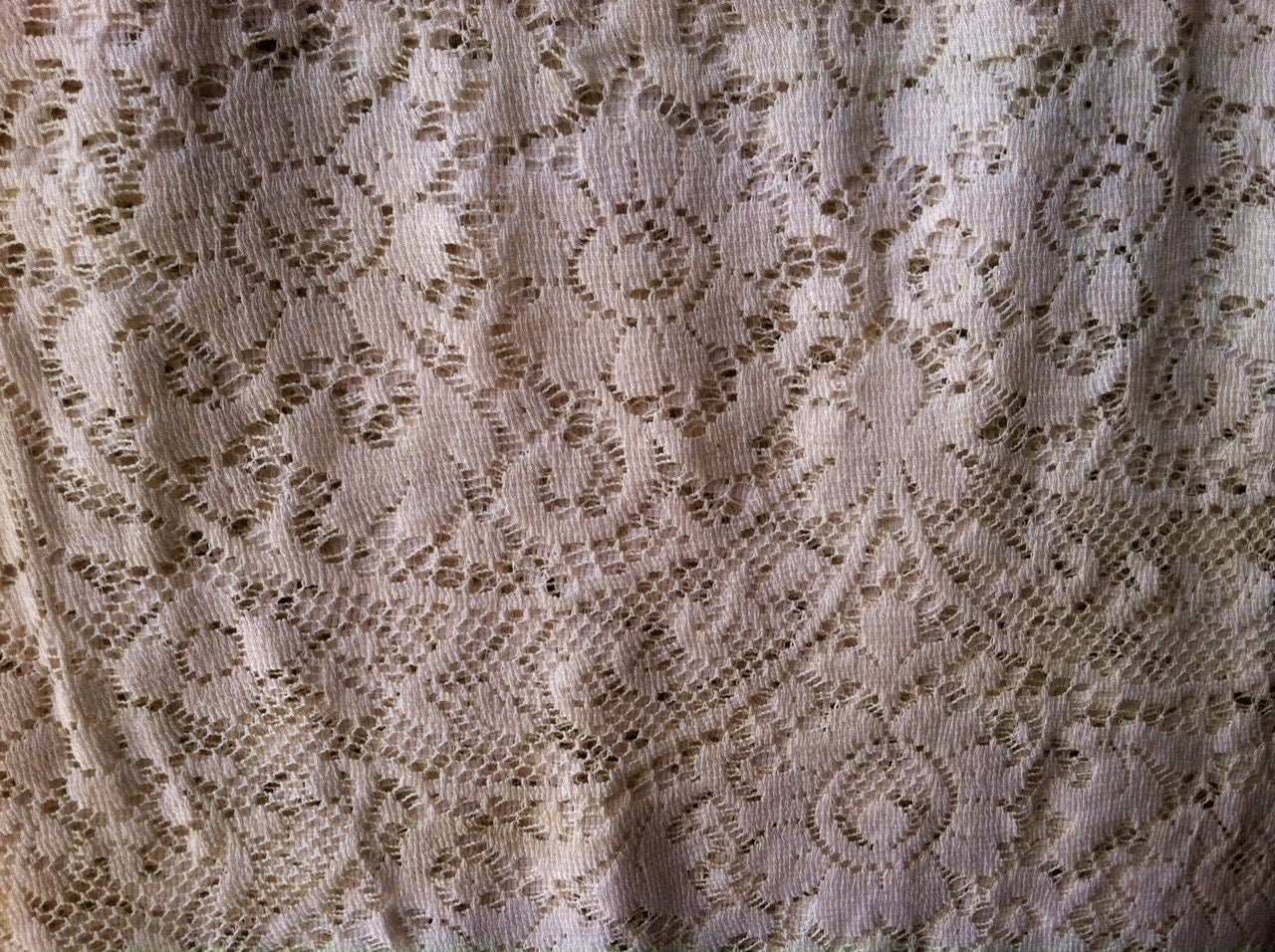 Antique Ivory Lace Tablecloth Old Vintage Beautiful Table