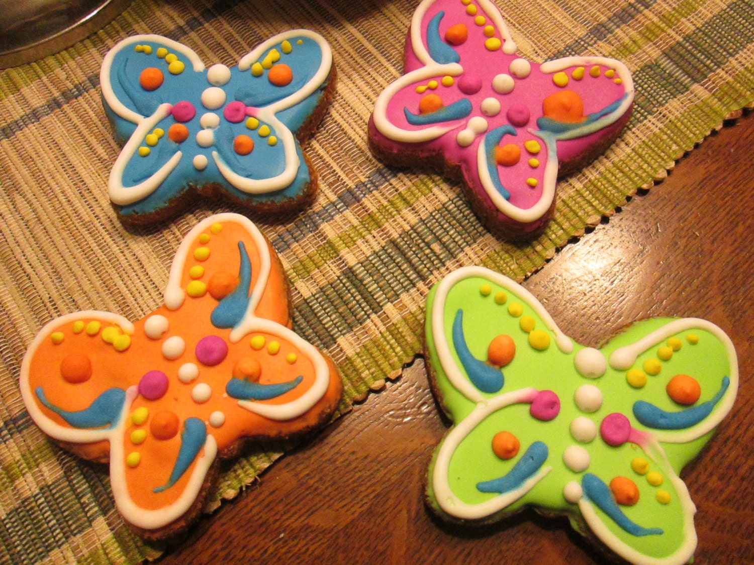 6 Butterfly dog treats