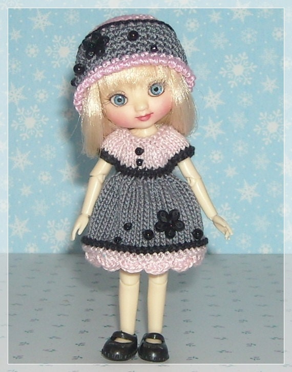 Amelia Thimble Dolls Pink and Gray Color Block Dress and Hat