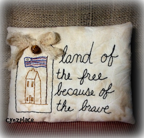 Americana Stitchery Pillow