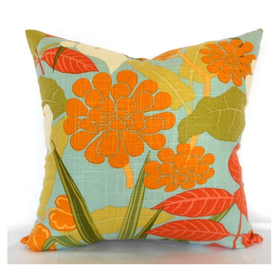 Linen Rowlily Pillow Cover