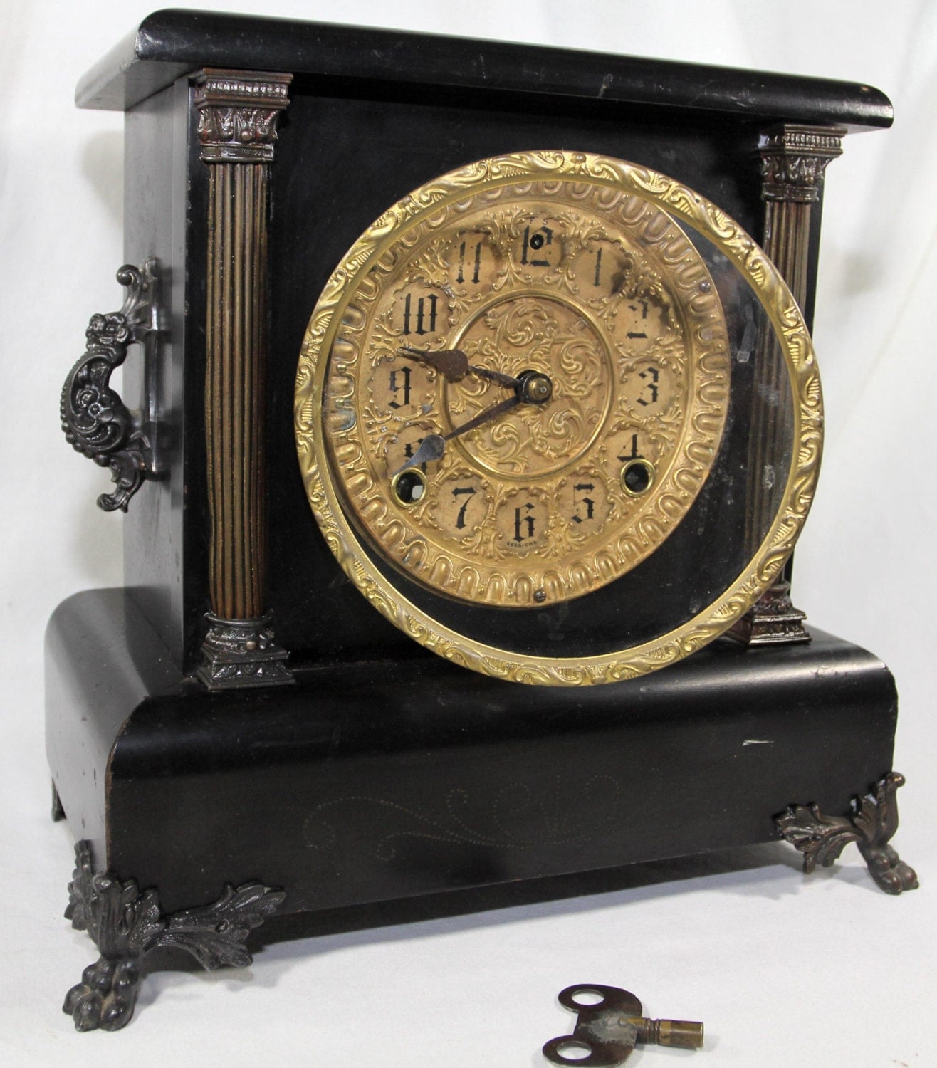 Beautiful Sessions Antique Mantle Clock WindUp Chime Clock