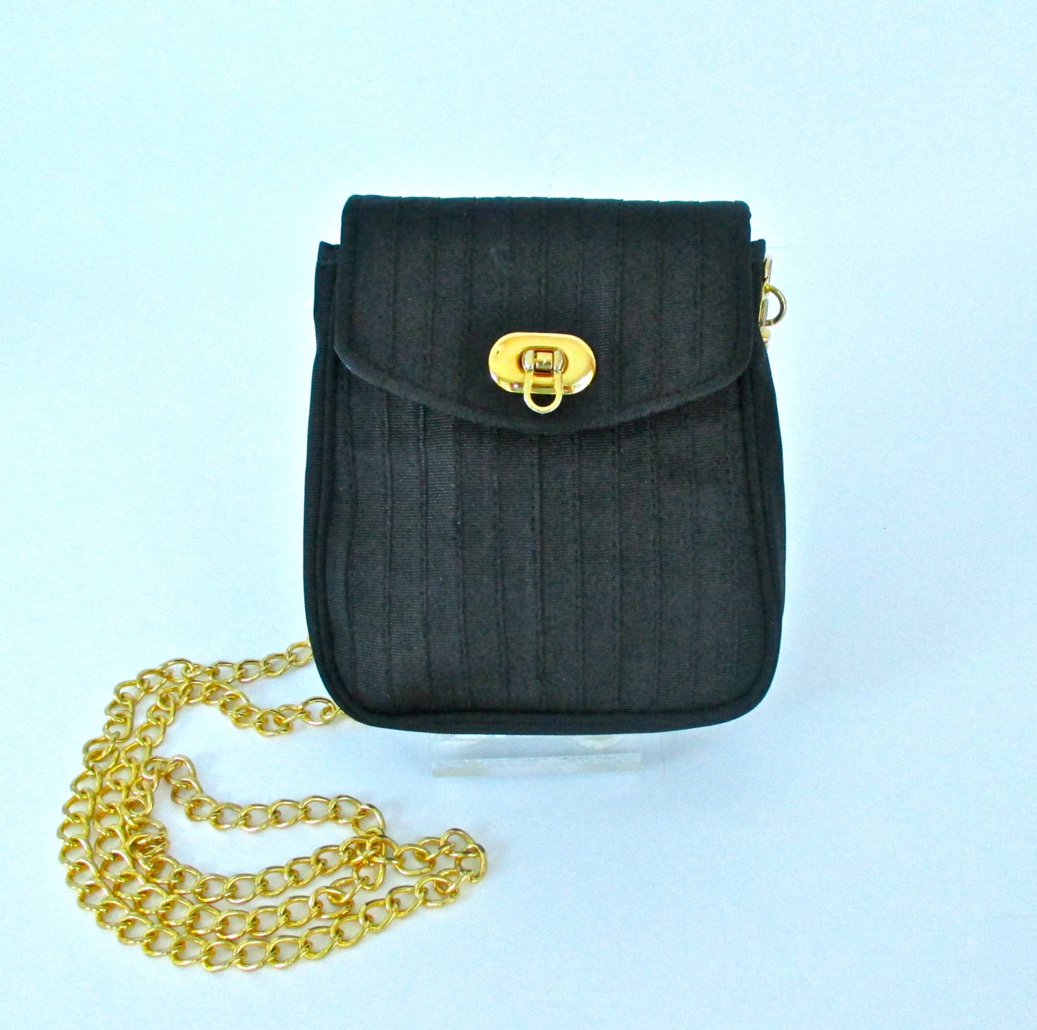 gold chain strap bag