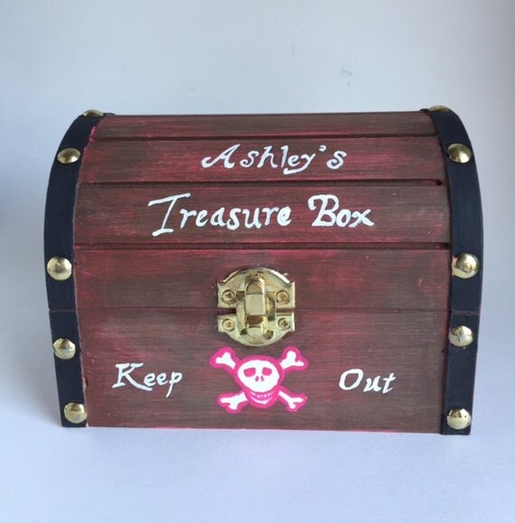 pirates treasure chest toy