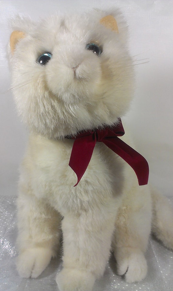 gund white cat