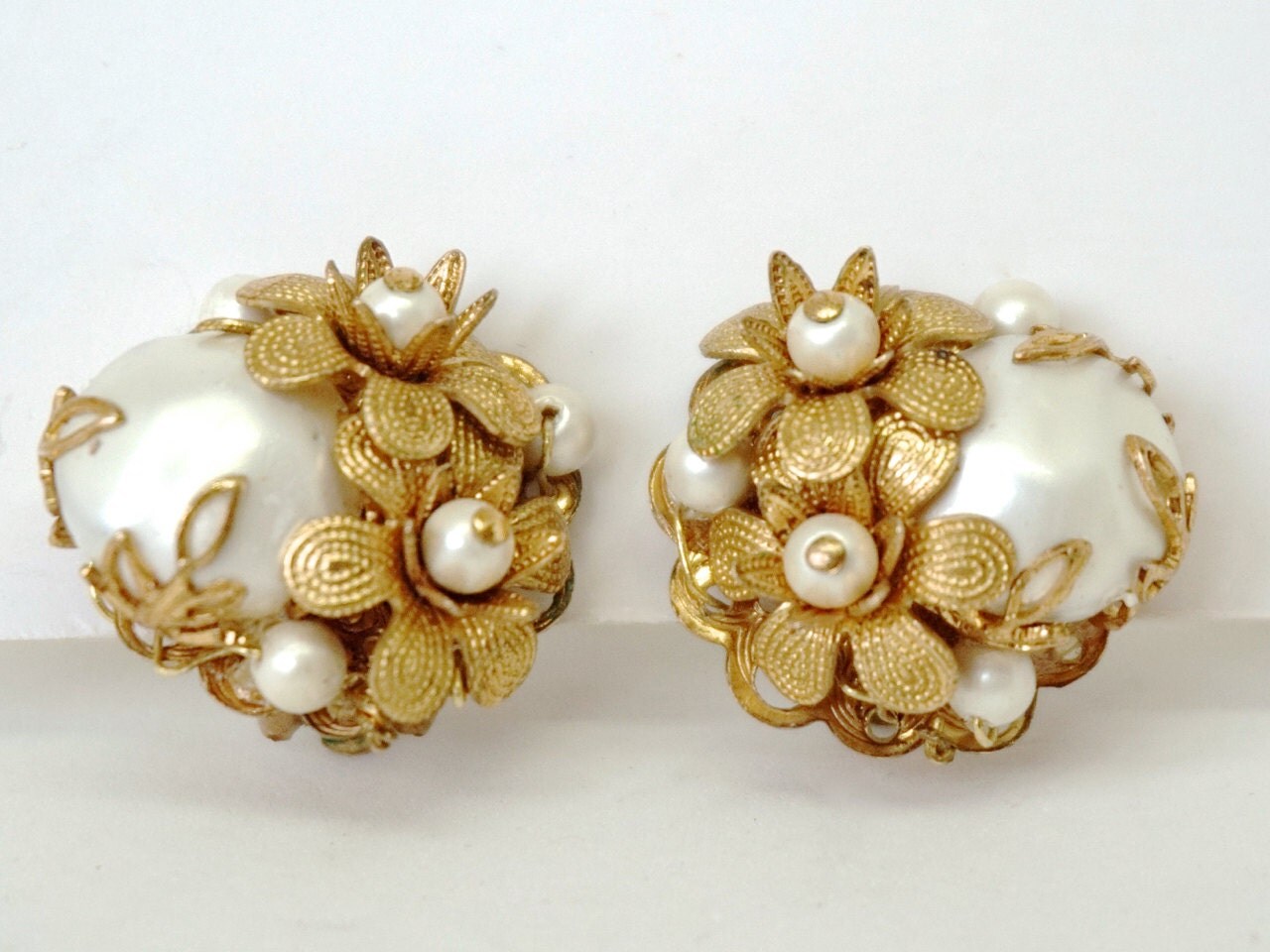 Vintage Earrings Miriam Haskell Style Earrings by GimmeeDatBling