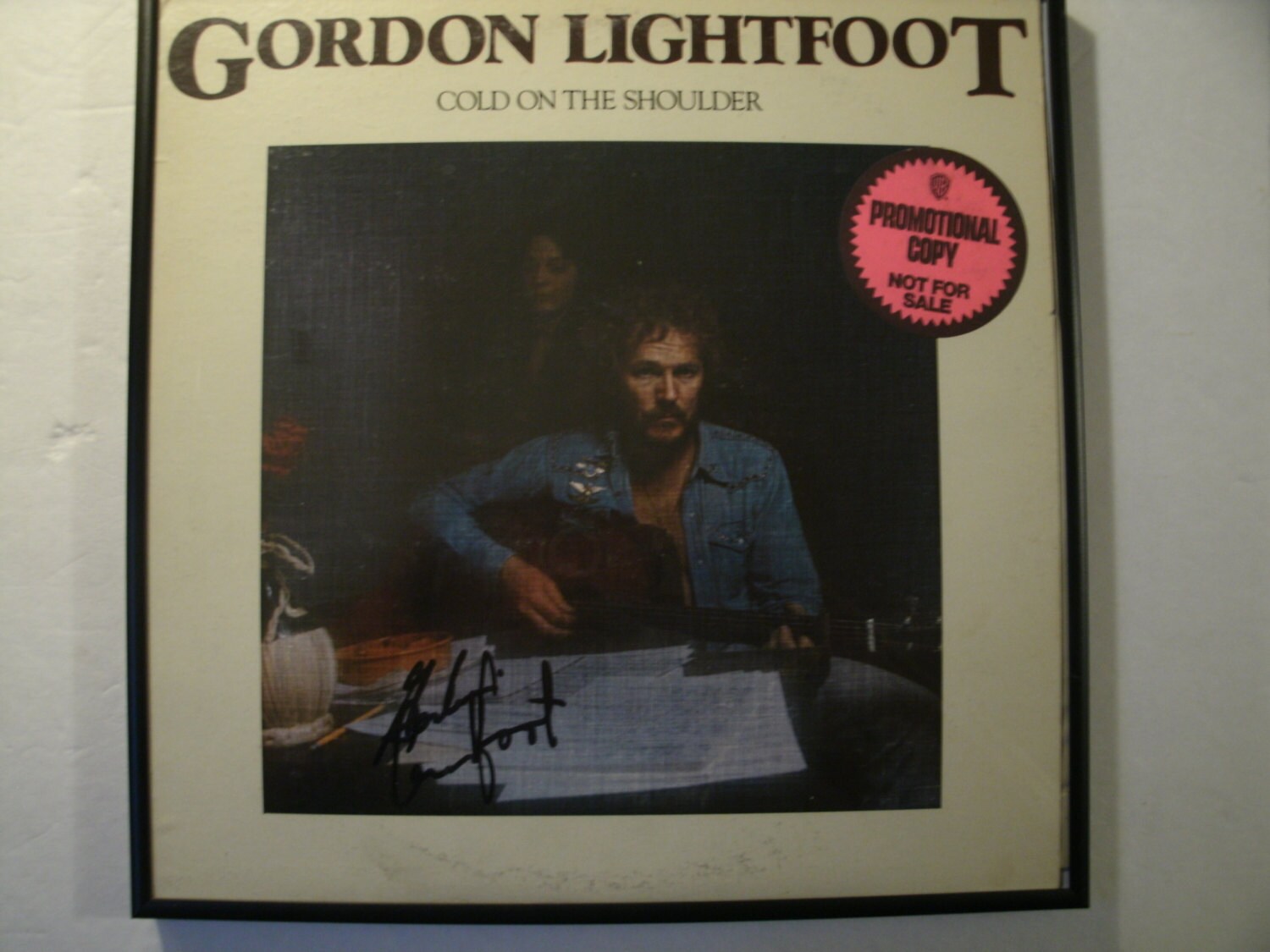 Gordon Lightfoot Hand Signed Autograph Cold On The Shoulder