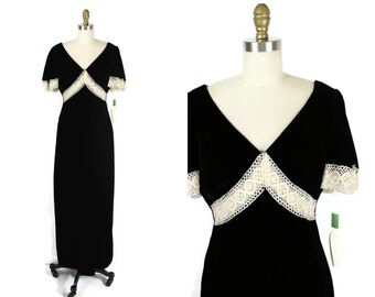 SALE 1970s Black Velvet and Lace Dress / 70s Empire Waist Boho Maxi Dress / NOS