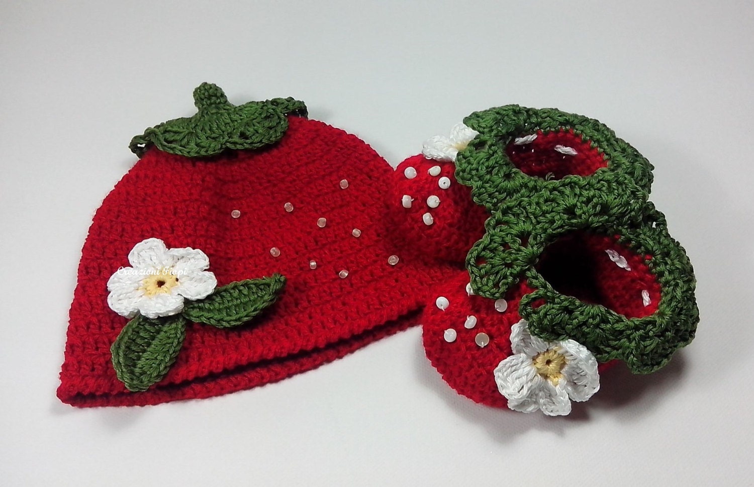 pattern hat crochet strawberry Crochet Shoes and Strawberry CreazioniFiopi Baby by PATTERN Set