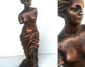 mini venus statue