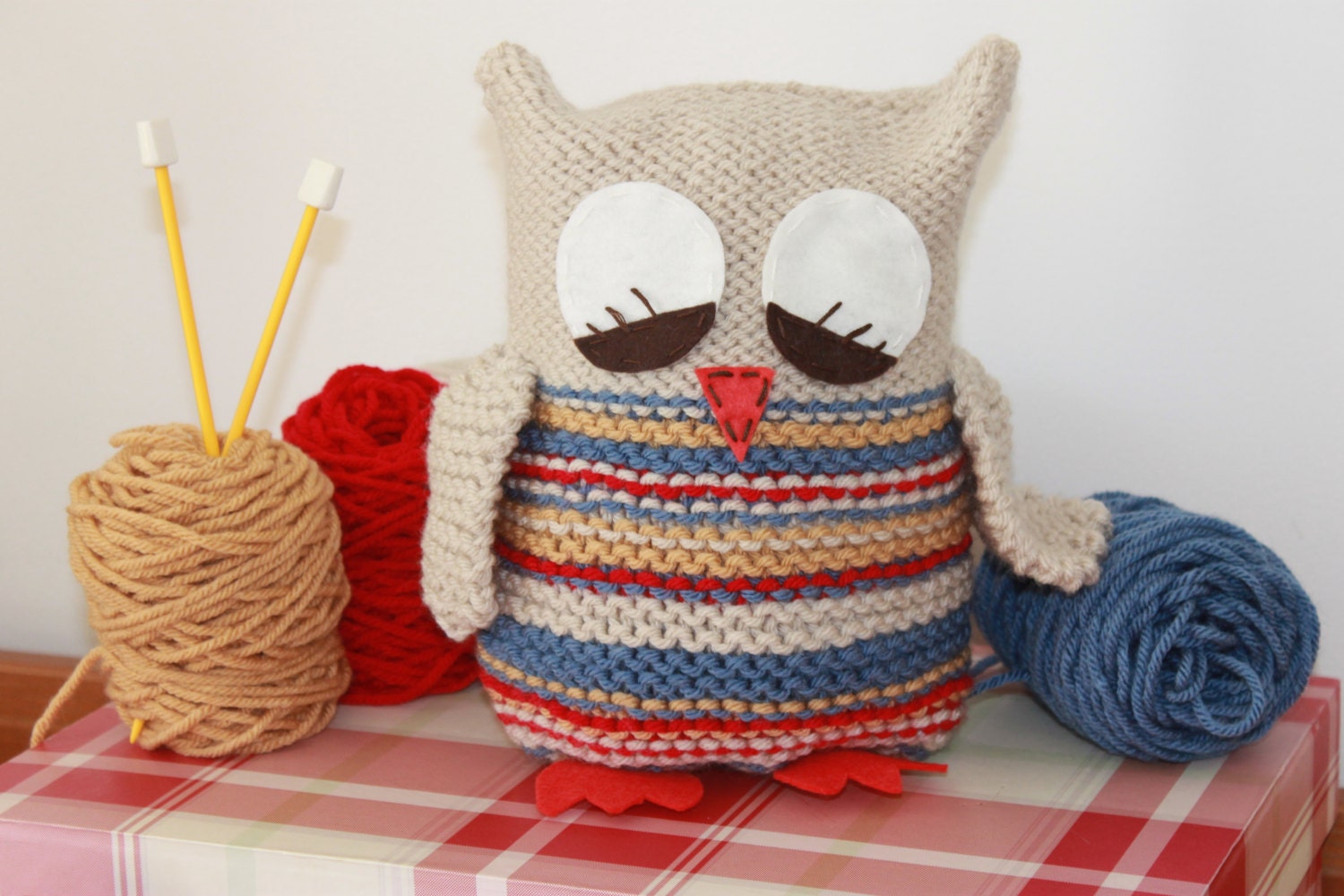 Toy Knitting Pattern PDF Sleepy Barn Owl