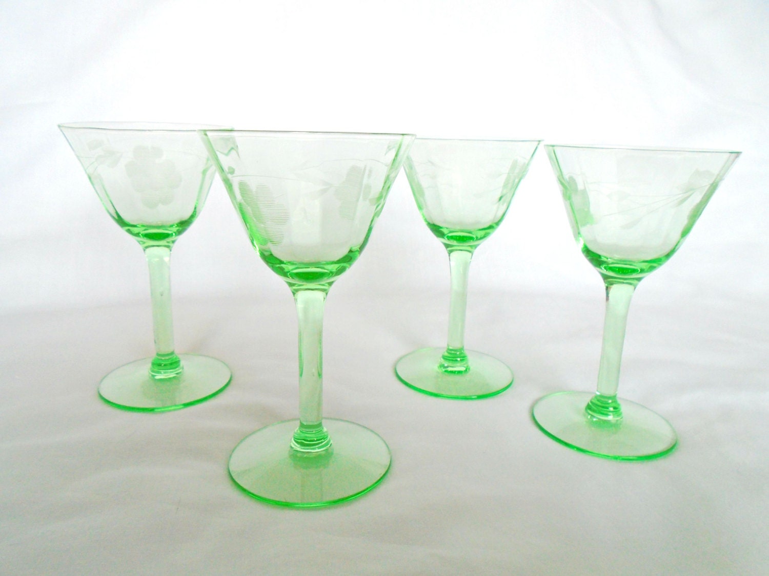 Wine Champagne Glasses GREEN DEPRESSION Glass Set of 4