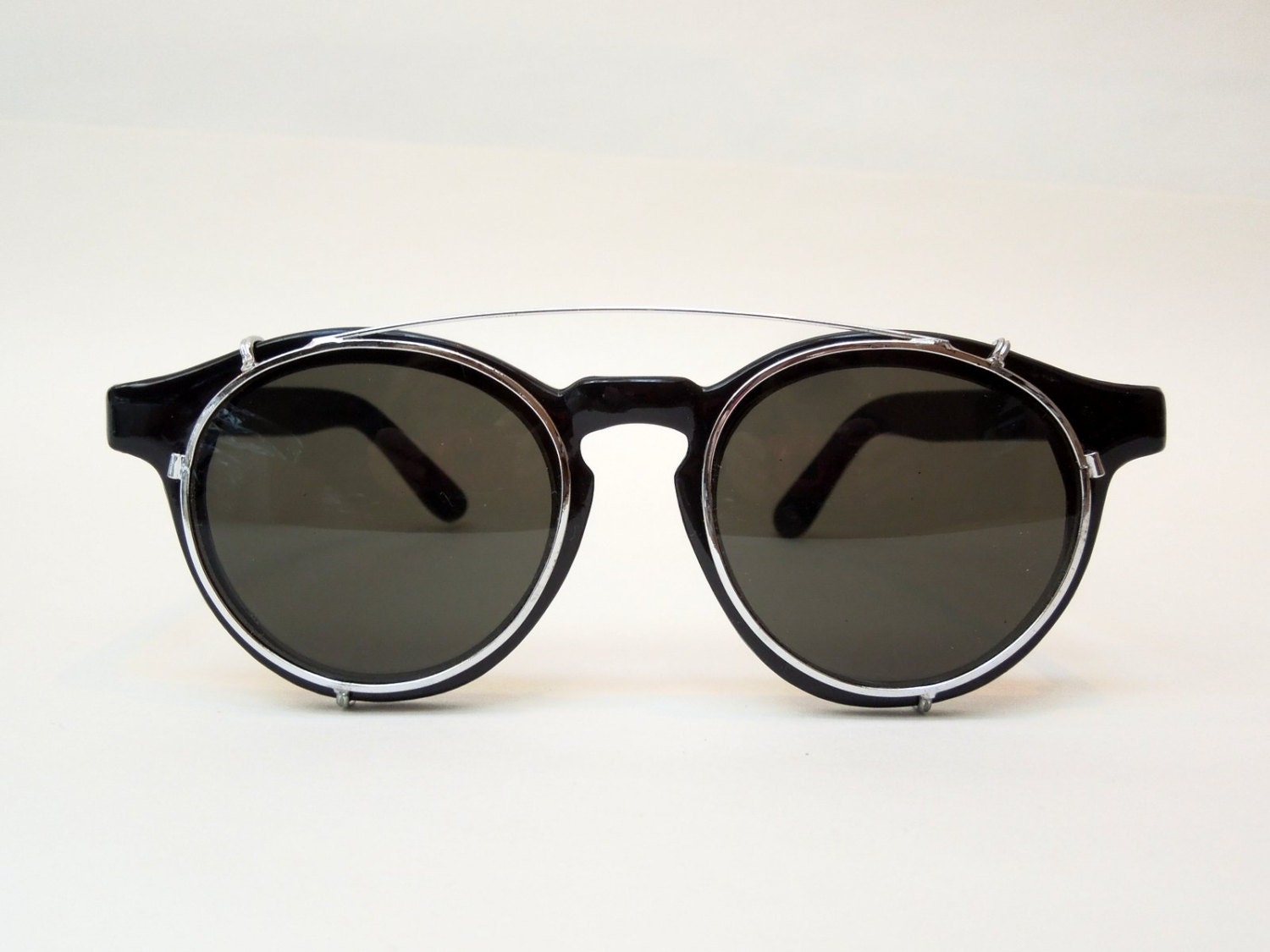 Vintage Steampunk Round Metal Sunglasses – John Lennon Style With Flip-Up Lenses – UV400 – Gold Frame