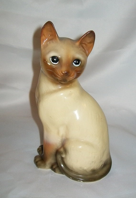 vintage siamese cat statue