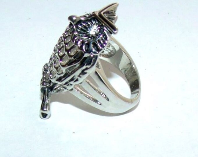 Storewide 25% Off SALE Vintage Oversized cocktail style ring featuring a silver tone jumbo Owl with clear stones as eyes