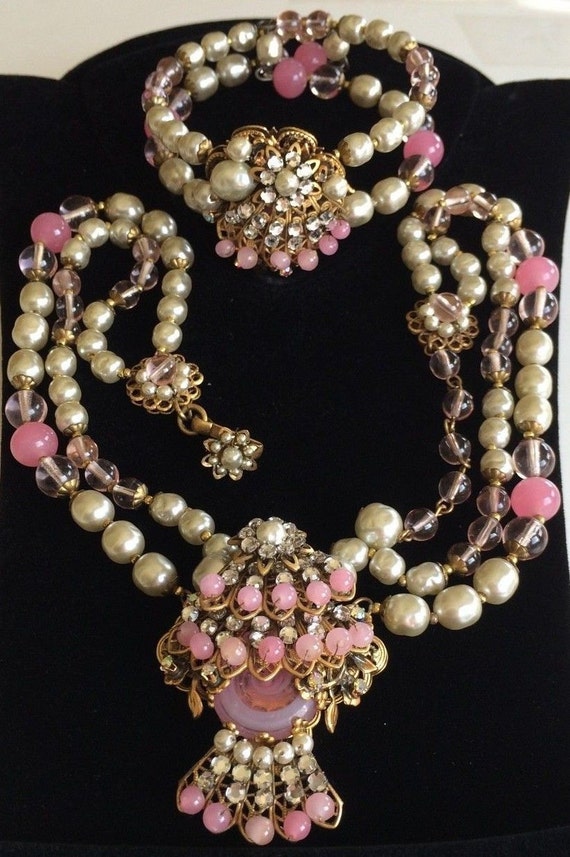 Download Vintage Miriam Haskell Necklace & Bracelet SetPink