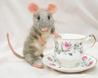 Needle Felted Mouse - Mouse Sculpture - Fiber Art - Artist Mouse