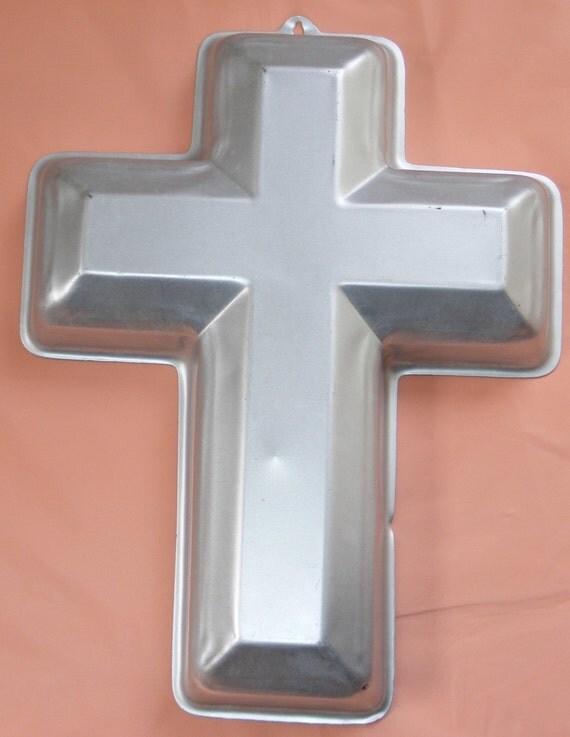 Retired Vintage Wilton CROSS Crucifix Cake Pan w by datedpaper