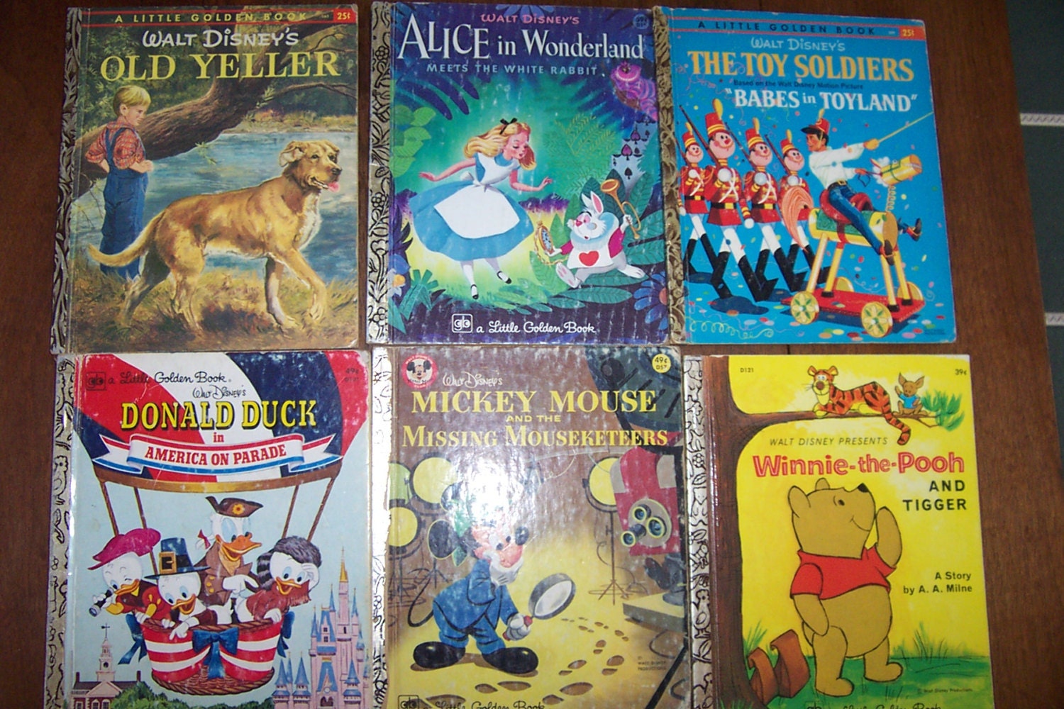 6-vtg-disney-classic-little-golden-books-old-yeller-toy