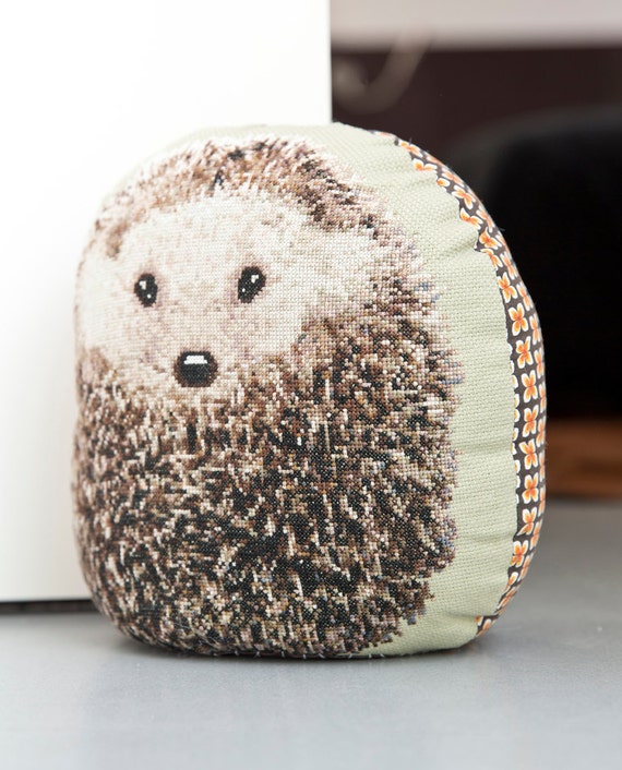 cross stitch hedgehog pattern from HetBorduurbloempje on ...