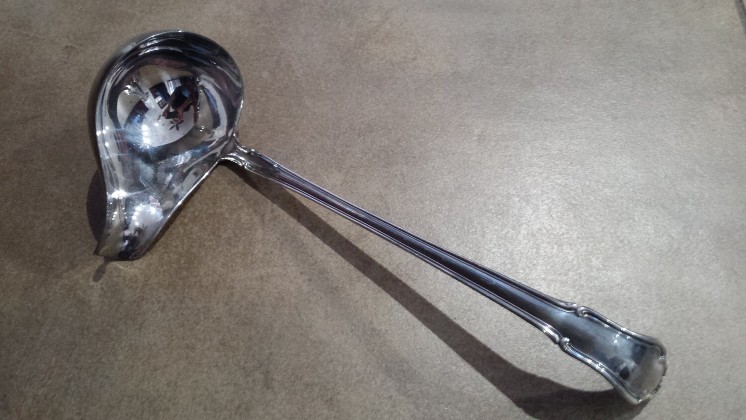 Vintage GR 90 Silver Plate Large Soup/Punch Ladle with Spout 11 1/2
