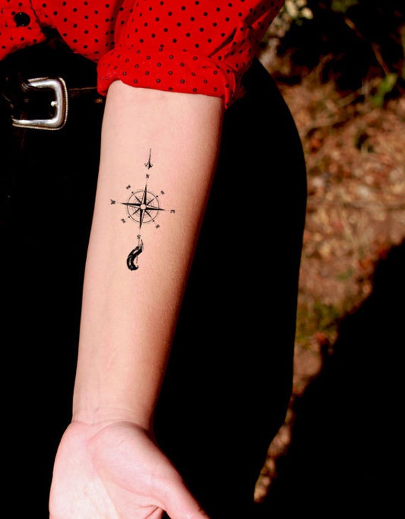 bussola con piuma temporanea tattoo somaarttattoo tattoo bussola con piuma temporanea tattoo somaarttattoo tattoo