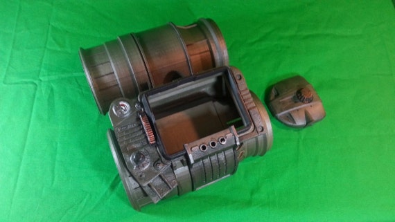 Pip Boy 3000 by Etsy user jontpeters