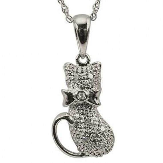 Cat Necklace In White Gold With Pave Diamond Accent & A