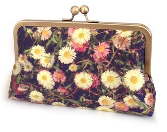 Daisy clutch bag, silk purse, white flowers, wedding bag, bridesmaid gift, DAISIES