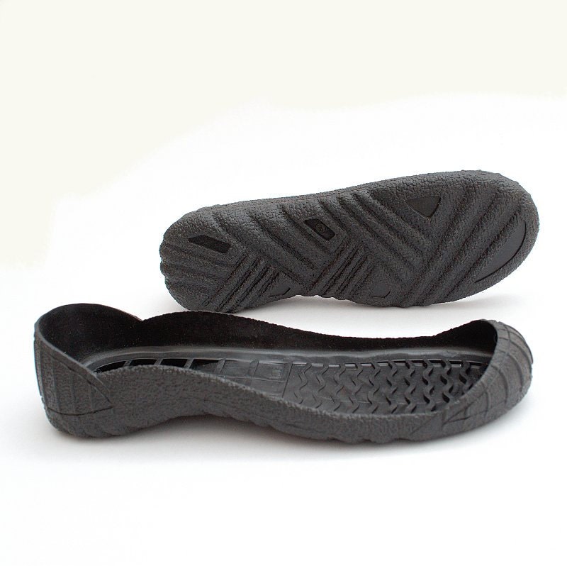 Rubber sole. Rubber Slippers. Резина тапочки из Китай 2000 год. Кроссовки мужские скетчерс Upper Rubber sole. Тапки за 100 тысяч.