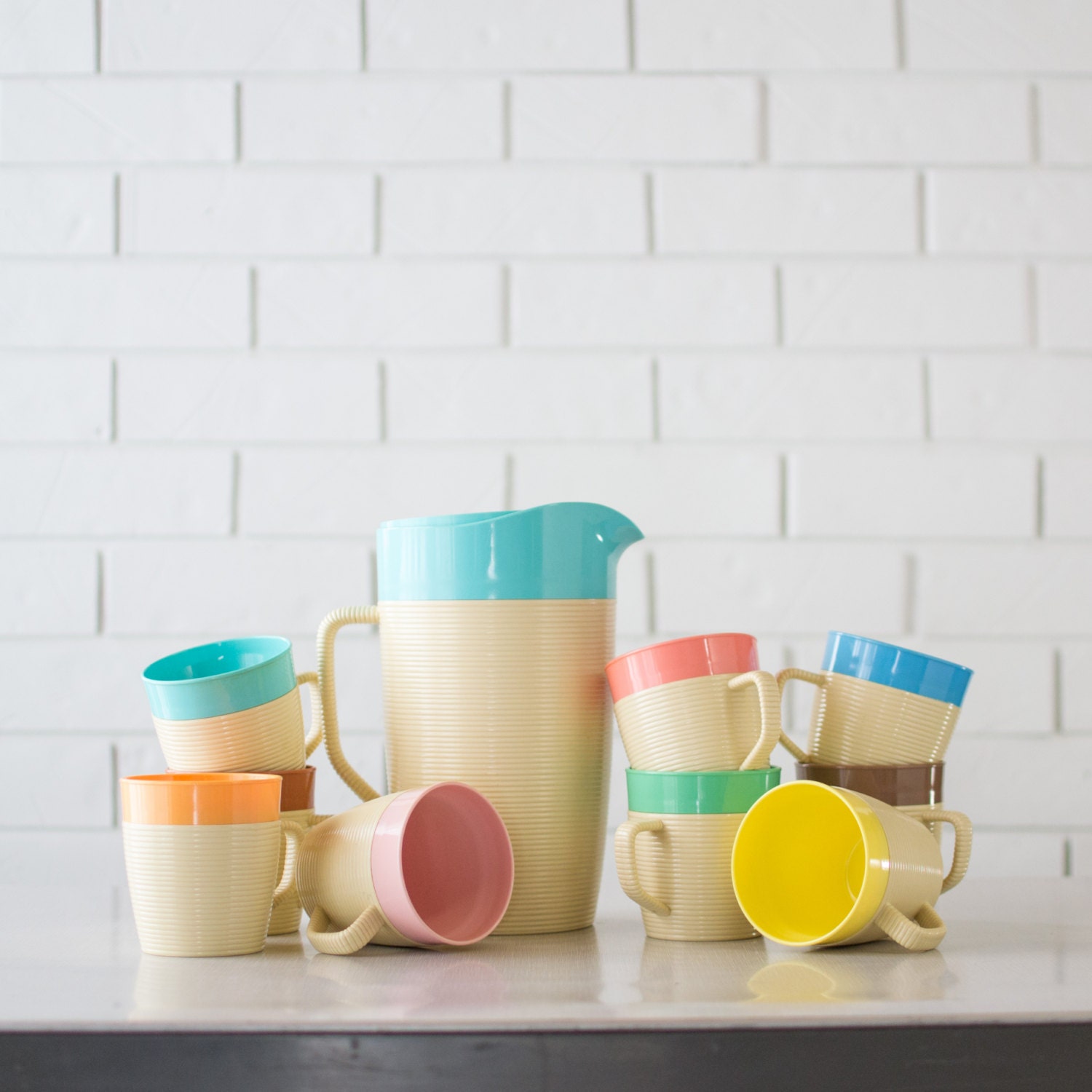 Vintage Plastic Drinkware Set Raffiaware by Thermo Temp