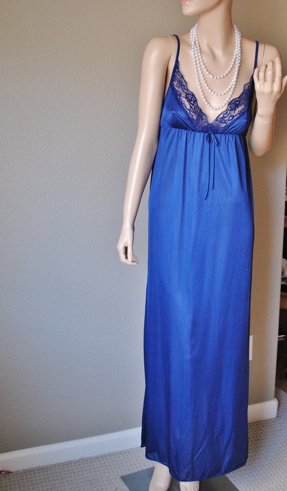 Vintage Long Navy Blue Nightgown Small by VintageRosebudBoutiq