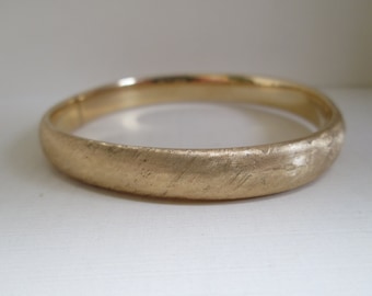 Gold Textured Bangle Bracelet 14K Yellow Gold