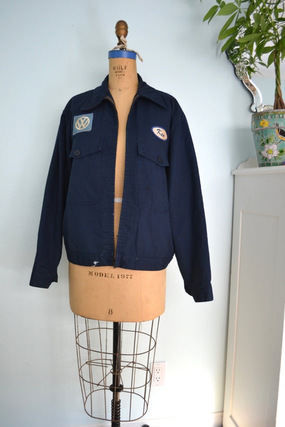 Shop by category Oct 01, · A inch chest (20
