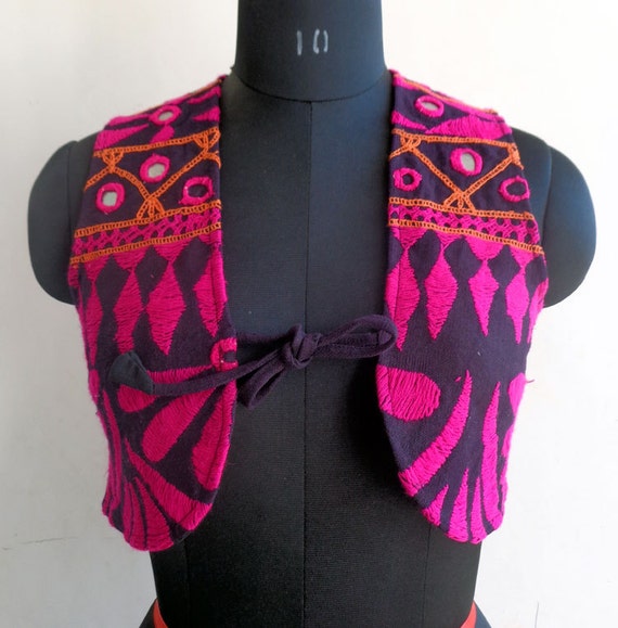 vintage embroidery vest by BANJARAPOINT on Etsy