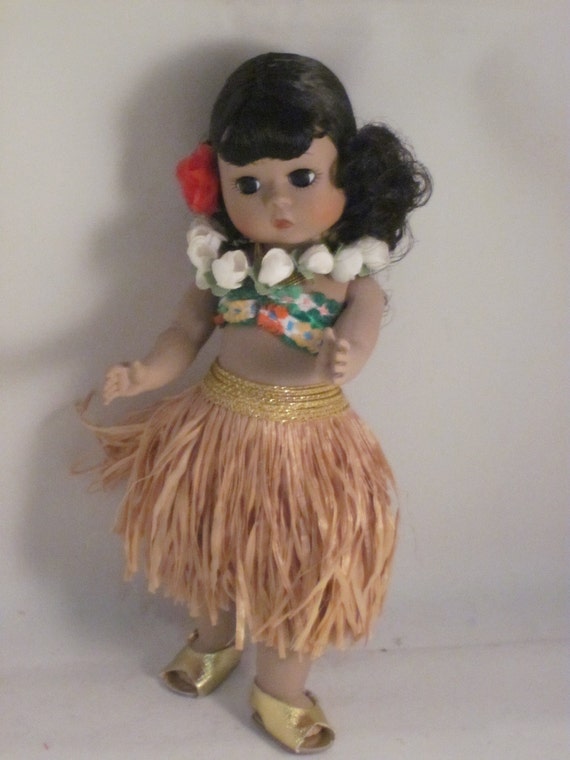 Hawaii 301 Madame Alexander International Doll Vintage