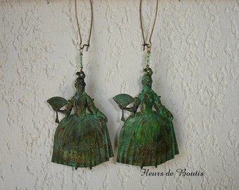 Boucles d'oreilles vintage Marie-Antoinette et perles chrysolite