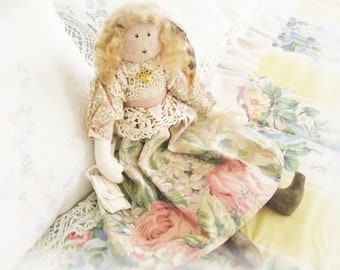 OOAK Art Doll Cloth Doll CAROLINE 17 inch Handmade CharlotteStyle SIGNED Soft Sculpture