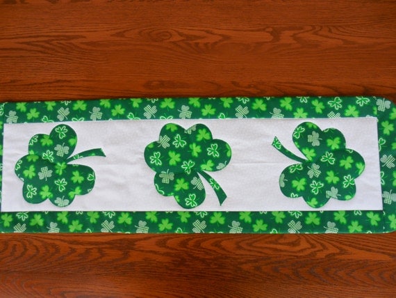 how to make st patricks day table runner