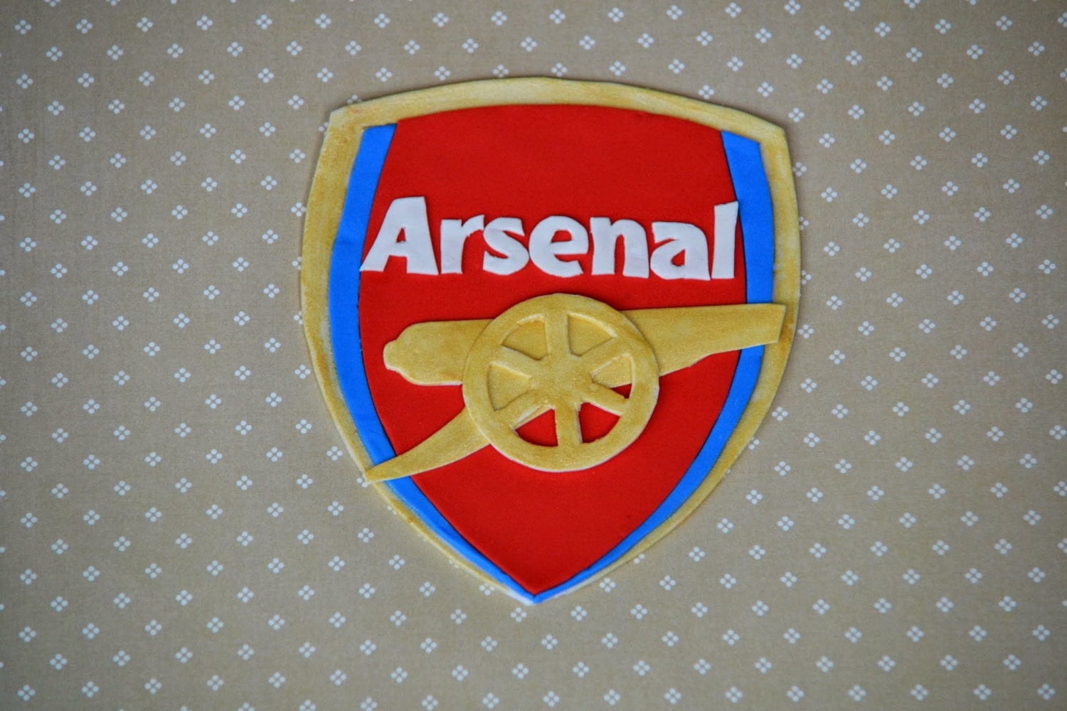 Edible Arsenal Soccer Team Logo Inspired Fondant Cake Topper