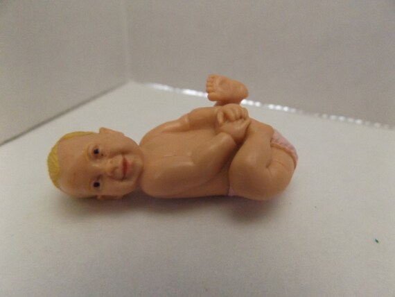 Mini Plastic Baby Girl Blonde Hair Pink Diaper Cake Decorating