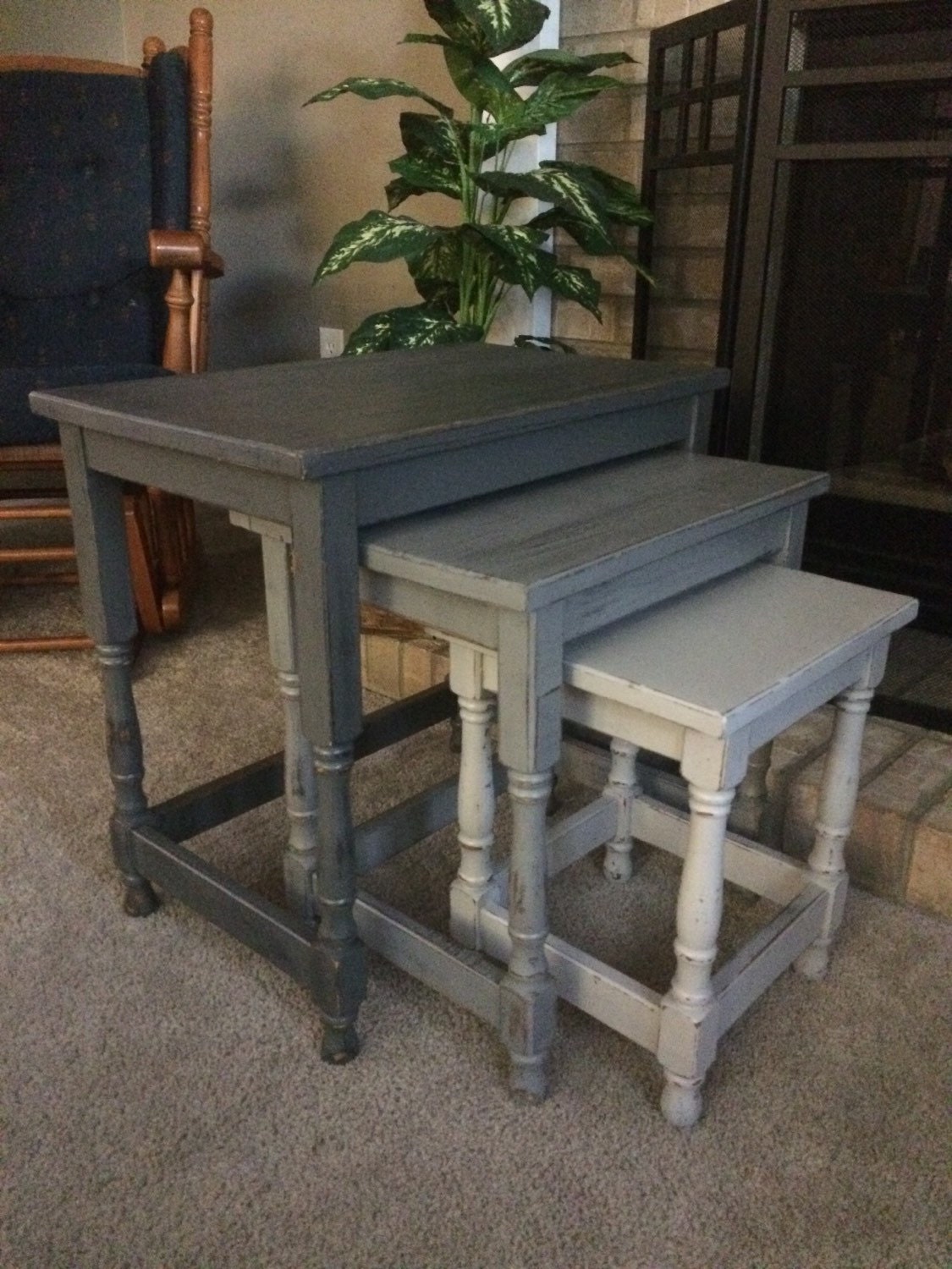 Shabby Chic distressed nesting tables