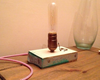 Vintage style lamp