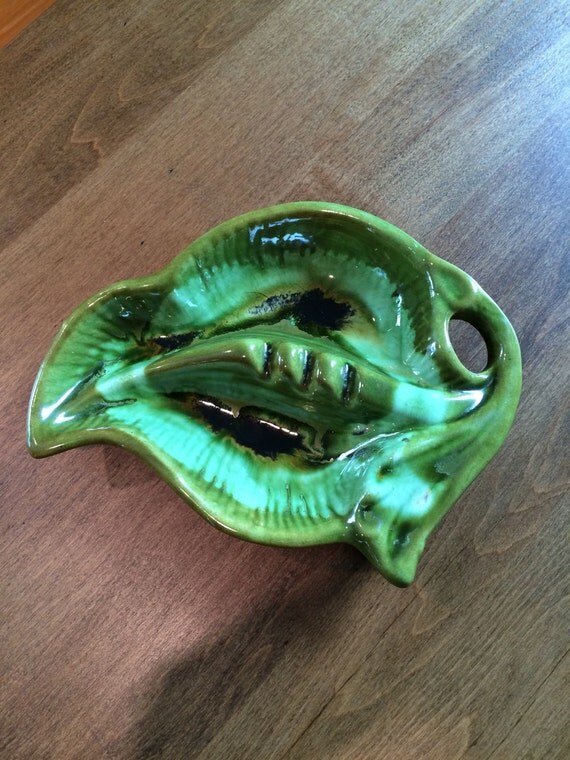Vintage Green Ashtray Pottery Ashtray Leaf Shaped Ashtray