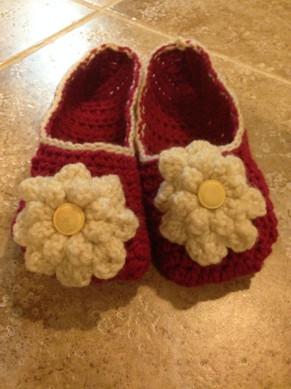 Items similar to Slippers, Slipper with a flower, Indoor Slippers ...