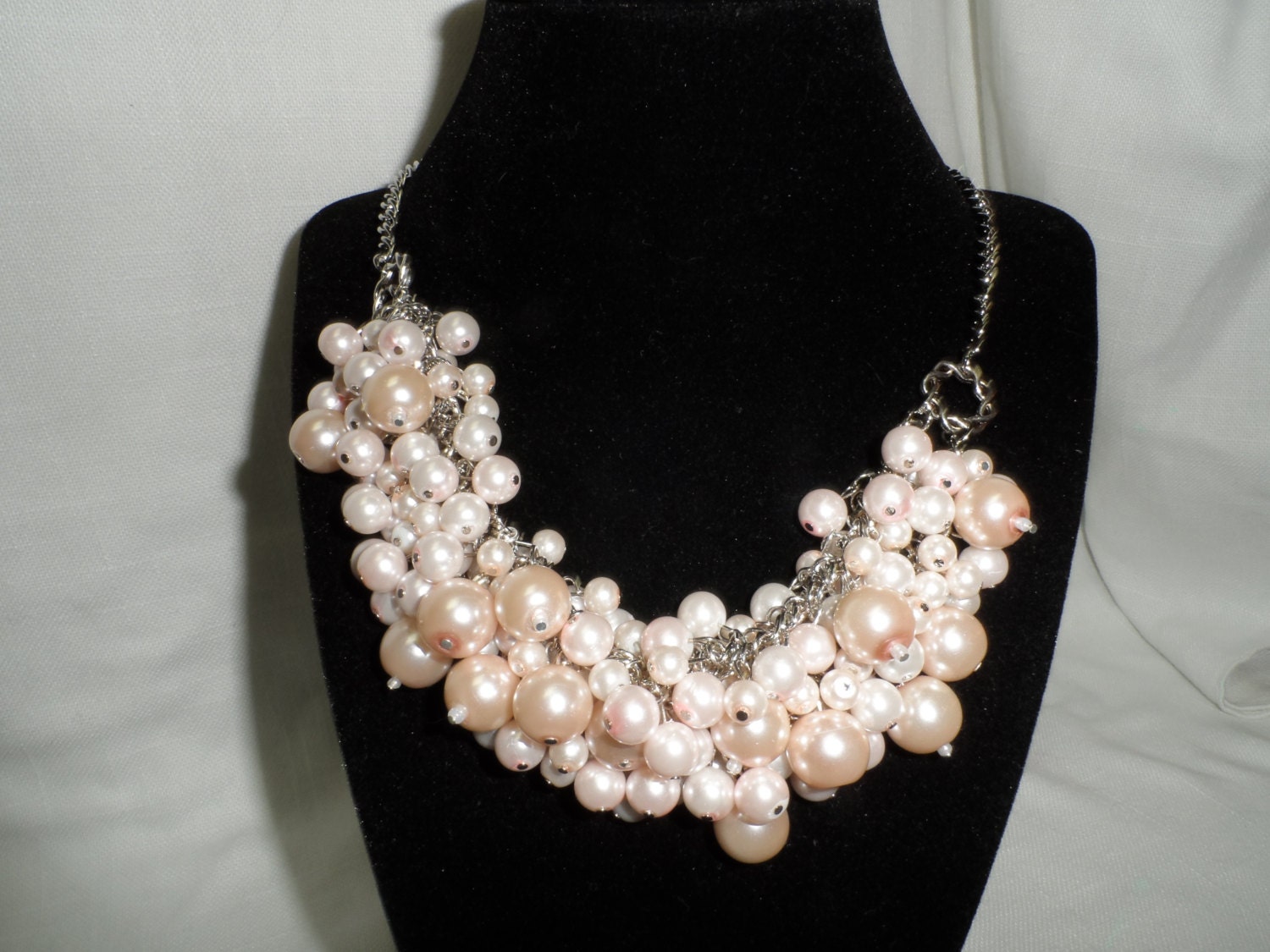 pink pearls by jewelsandgemsbypeg on Etsy