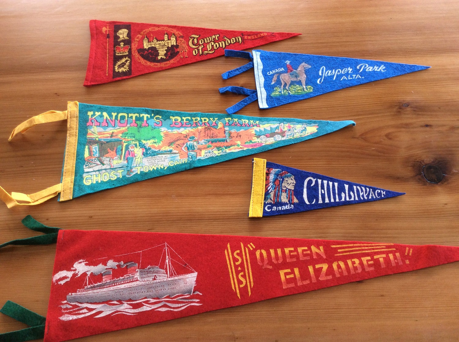 Souvenir Pennants Fabric Flag Banners by NorthernScoutVintage