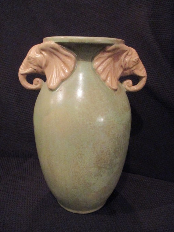 Pottery vase Green with elephant handles by JillyBeansJems