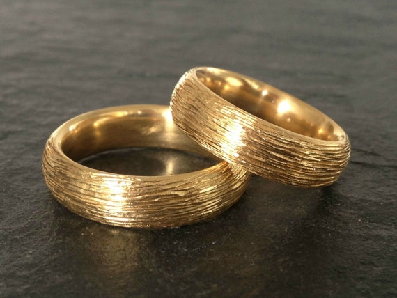 Items similar to Unique wedding bands in 18k gold, wedding ring set ...