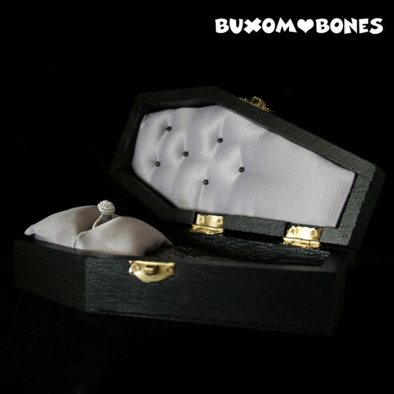 wedding ring coffin